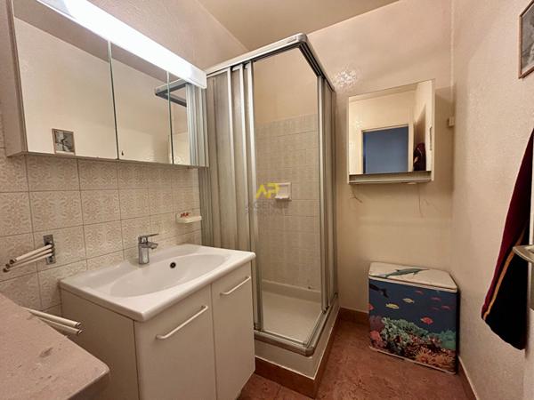 Appartement 5 pièces Les Estérelles Quartier CENTRE VILLE €275 000 ** - Référence 2052