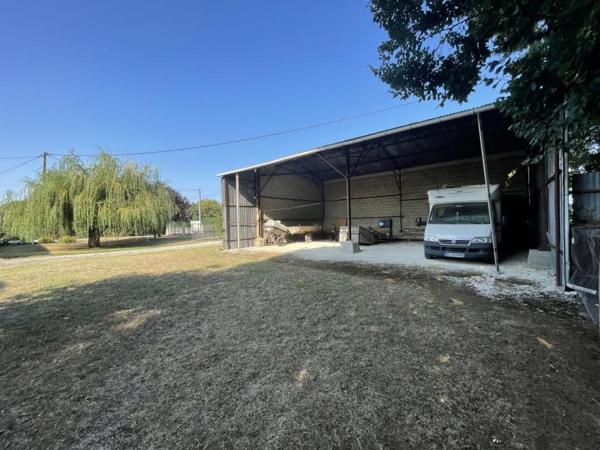 Maison - Royan - Réf.:1157 Propriété avec dépendances - Semussac