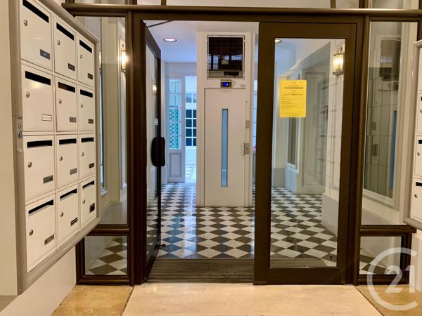 Appartement F2 à vendre  2 pièces - 37,51 m 2   PARIS  - 75008