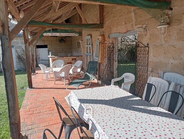 Belle maison avec maison d'amis et piscine