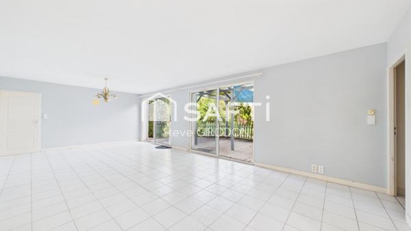 Maison de plain-pied – 130 m² – 2 chambres – Garage, préau et jardin sans vis-à-vis