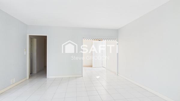 Maison de plain-pied – 130 m² – 2 chambres – Garage, préau et jardin sans vis-à-vis
