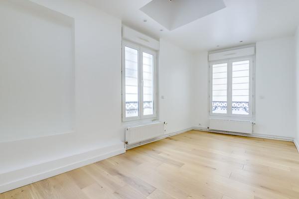 Appartement Paris 2 pièce(s) 52.10 m2