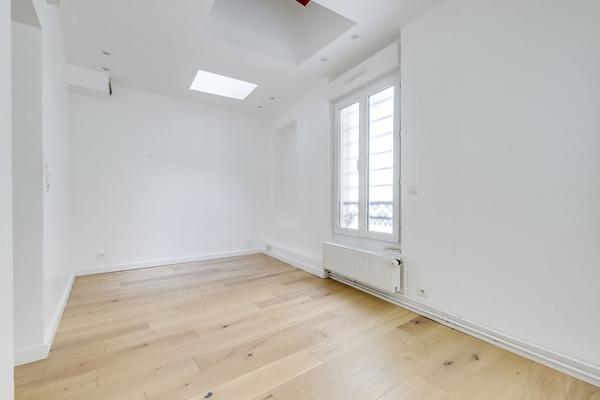 Appartement Paris 2 pièce(s) 52.10 m2