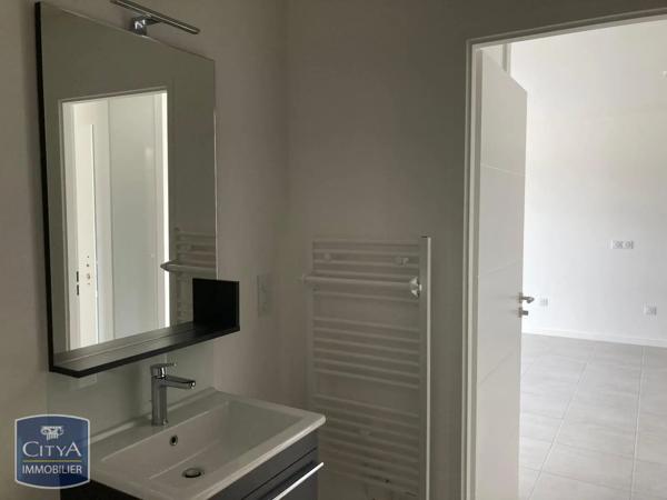 Appartement à louer 2 pièces 40.95m² Angers (49000)