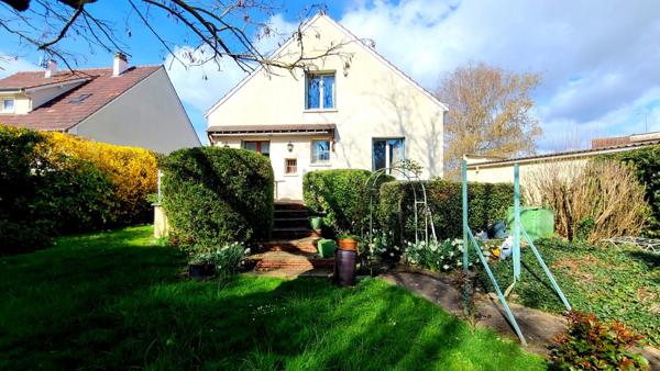 MAINVILLIERS – MAISON DE MAÇON 3 CHAMBRES AVEC SOUS-SOL ET GARAGE 30 M²