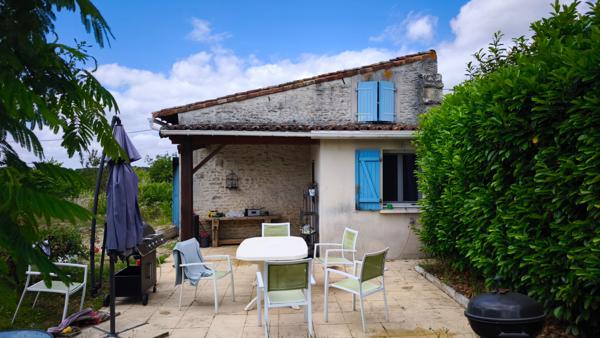 Maison Val De Comporte (Saint Macoux) à 5 minute de la N10 Poitiers Angoulême