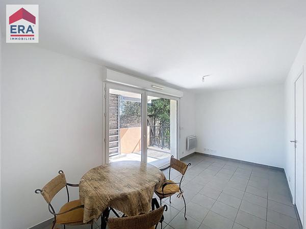 A VENDRE APPARTEMENT  3 PIECES TERRASSE GARAGE 13014  STE MARTHE.
