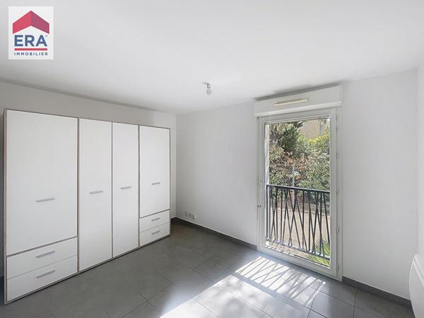 A VENDRE APPARTEMENT  3 PIECES TERRASSE GARAGE 13014  STE MARTHE.