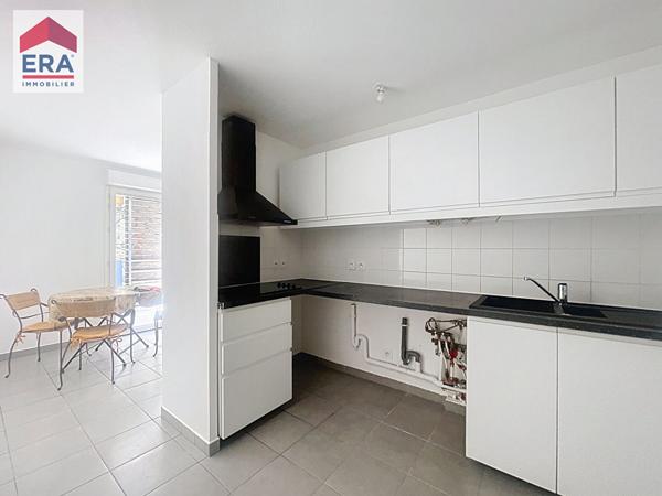 A VENDRE APPARTEMENT  3 PIECES TERRASSE GARAGE 13014  STE MARTHE.