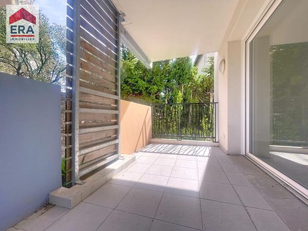 A VENDRE APPARTEMENT  3 PIECES TERRASSE GARAGE 13014  STE MARTHE.