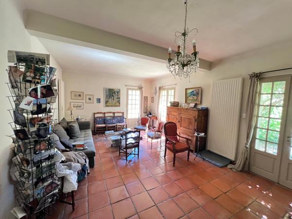 Élégante bastide provençale avec gîte, parc et piscine