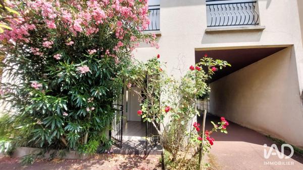 Location appartement 3 pièces 47 m² Saint-Denis