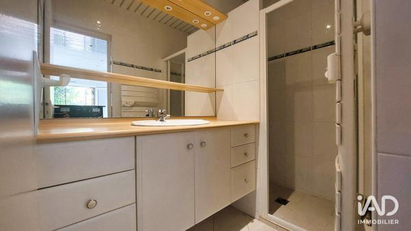 Location appartement 3 pièces 47 m² Saint-Denis