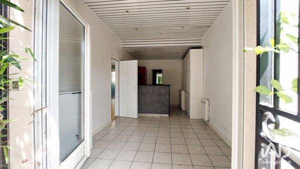 Location appartement 3 pièces 47 m² Saint-Denis