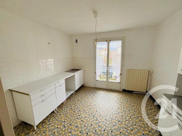 Maison à vendre  5 pièces - 108 m2 VIC SUR CERE - 15