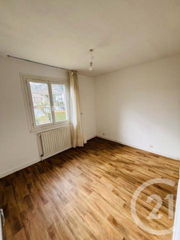 Maison à vendre  5 pièces - 108 m2 VIC SUR CERE - 15