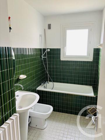 Maison à vendre  5 pièces - 108 m2 VIC SUR CERE - 15