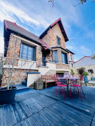 Maison Nanterre €990 000 ** - Référence 15355