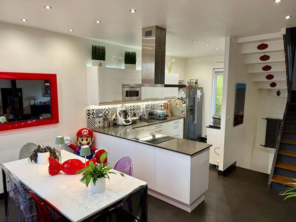 Maison Nanterre €990 000 ** - Référence 15355