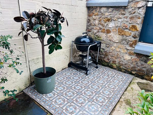 Maison Nanterre €990 000 ** - Référence 15355