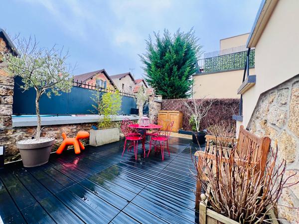 Maison Nanterre €990 000 ** - Référence 15355