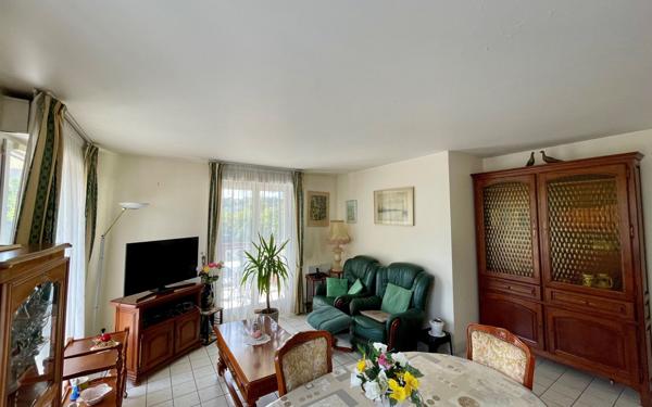 Appartement à vendre    3 pièces • 71,70 m2 Massy
