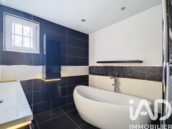 Maison à vendre 5 pièces 185 m² Bernis