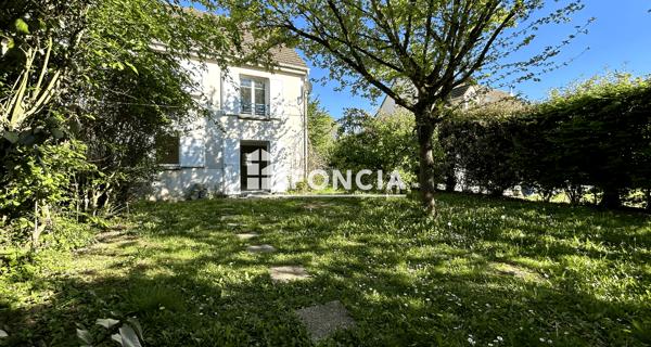 À vendre Maison 5 pièces 84 m² - Saint-pierre-du-perray 91280