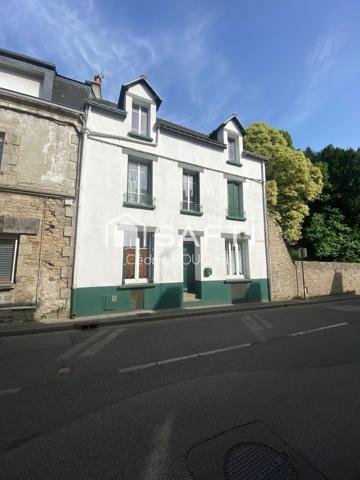 Maison de ville avec beau potentiel au coeur de Quimperlé