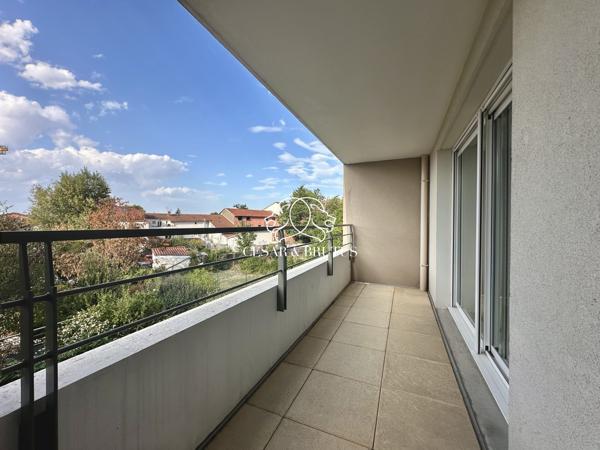 Appartement T2 avec balcon + garage – hyper centre