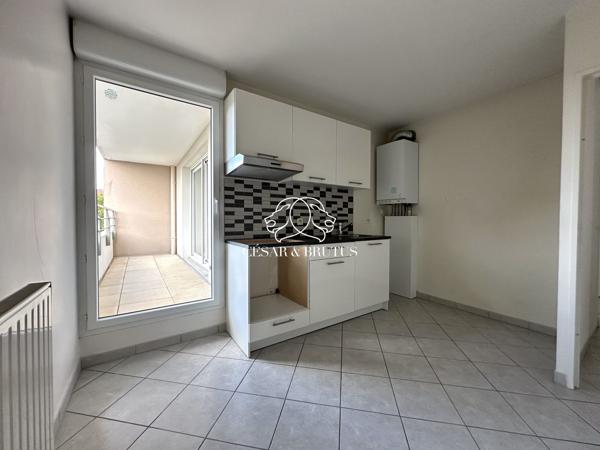 Appartement T2 avec balcon + garage – hyper centre