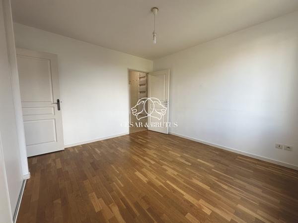 Appartement T2 avec balcon + garage – hyper centre