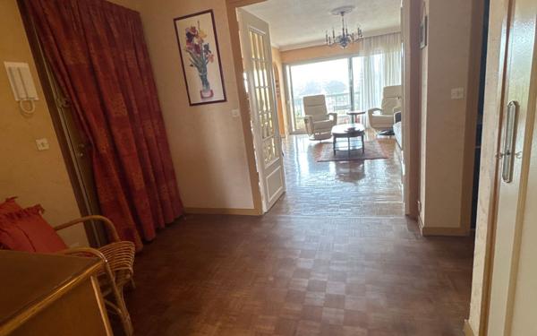 Appartement à vendre    3 pièces • 84,46 m2 Bron