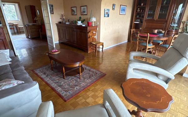 Appartement à vendre    3 pièces • 84,46 m2 Bron