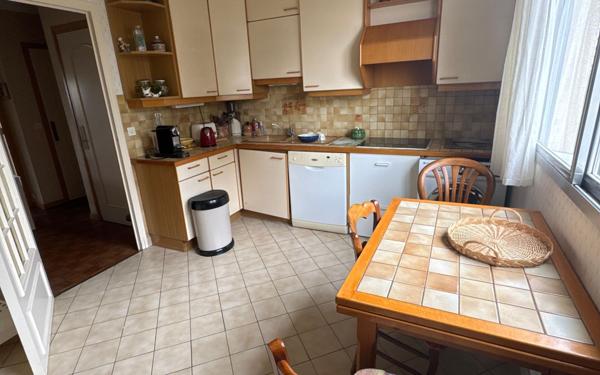 Appartement à vendre    3 pièces • 84,46 m2 Bron