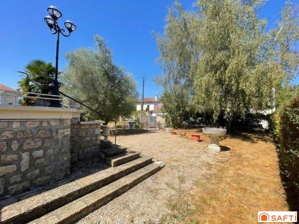 Maison 124 m2 sur s/sol total 100 m2 - Terrain 1037 m2 - 5 chambres