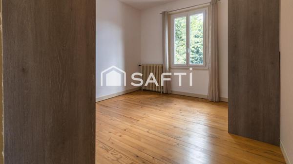 Jolie Maison de ville de 120 m², terrain de 160 m², avec garage et cave.