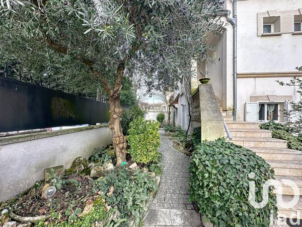 Maison à vendre 6 pièces 225 m² Orly