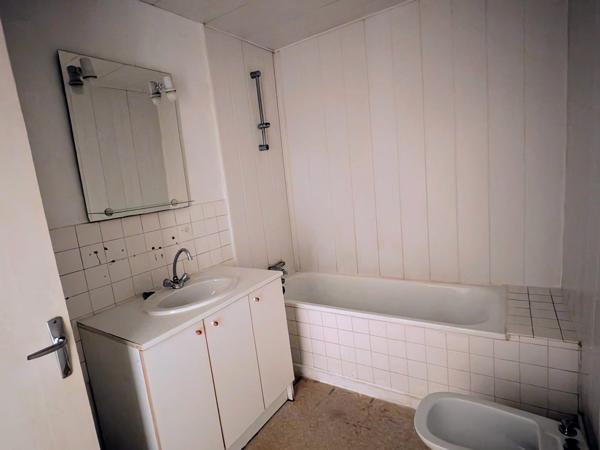 HAVRE DE PAIX POUR CE BEL APPARTEMENT 79m2 VUE SUR PARC