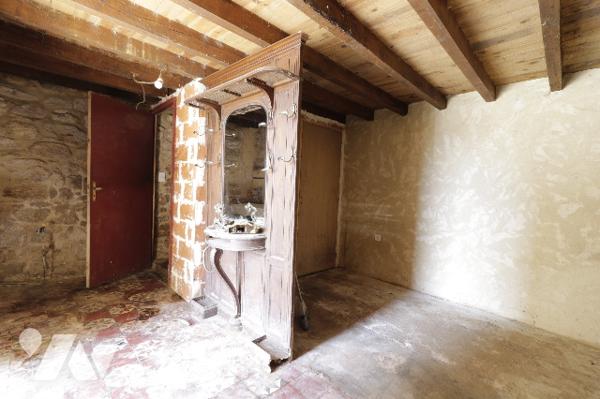 A VENDRE - SAINT CYPRIEN - Maison de village de 57 m²