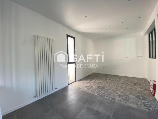 Appartement de 5 pièces avec 3 chambres en duplex inversé avec petit jardin
