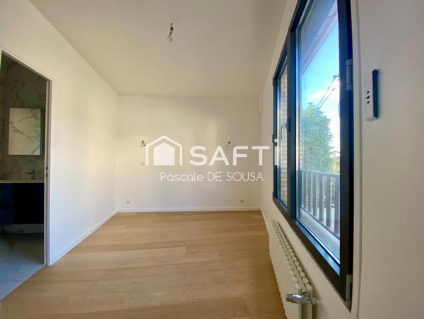 Appartement de 5 pièces avec 3 chambres en duplex inversé avec petit jardin