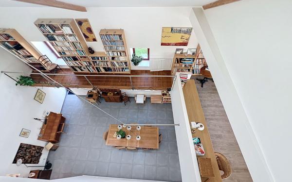 Maison à vendre    6 pièces • 235 m2 Vulbens