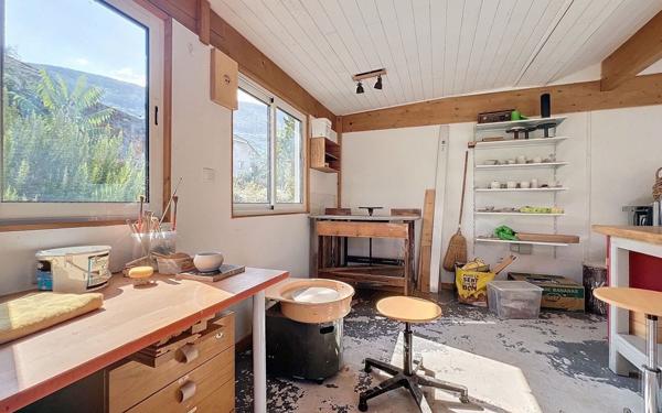 Maison à vendre    6 pièces • 235 m2 Vulbens