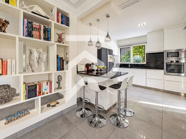 Villa 6 pièces 200 m2