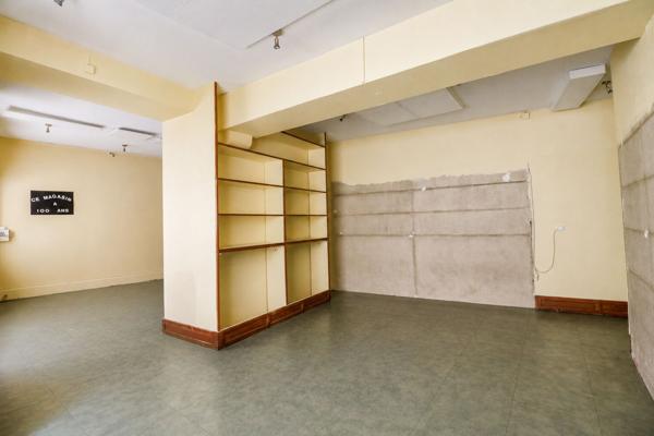 Immeuble Nevers 4 appartements + un local commercial, hyper centre de Nevers, 2h30 PARIS