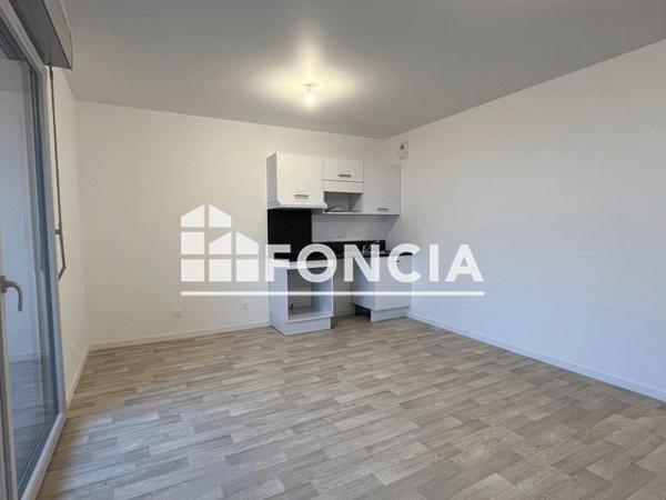 Location Appartement 2 pièces 42.13 m² - RUE PIERRE MENDES FRANCE Colombelles 14460
