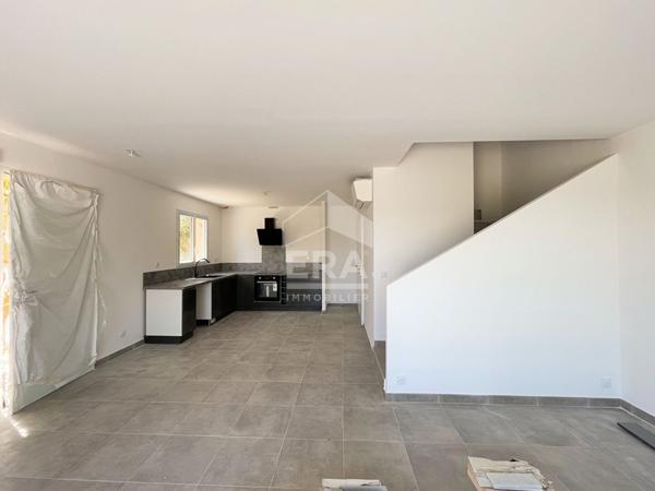 Villa mitoyenne neuve à louer à Volx