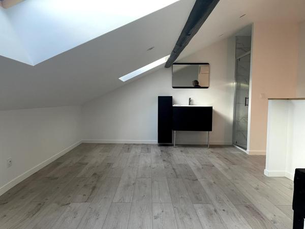 JAMIN, REIMS - MAISON DE VILLE RÉNOVÉE AVEC TERRASSE